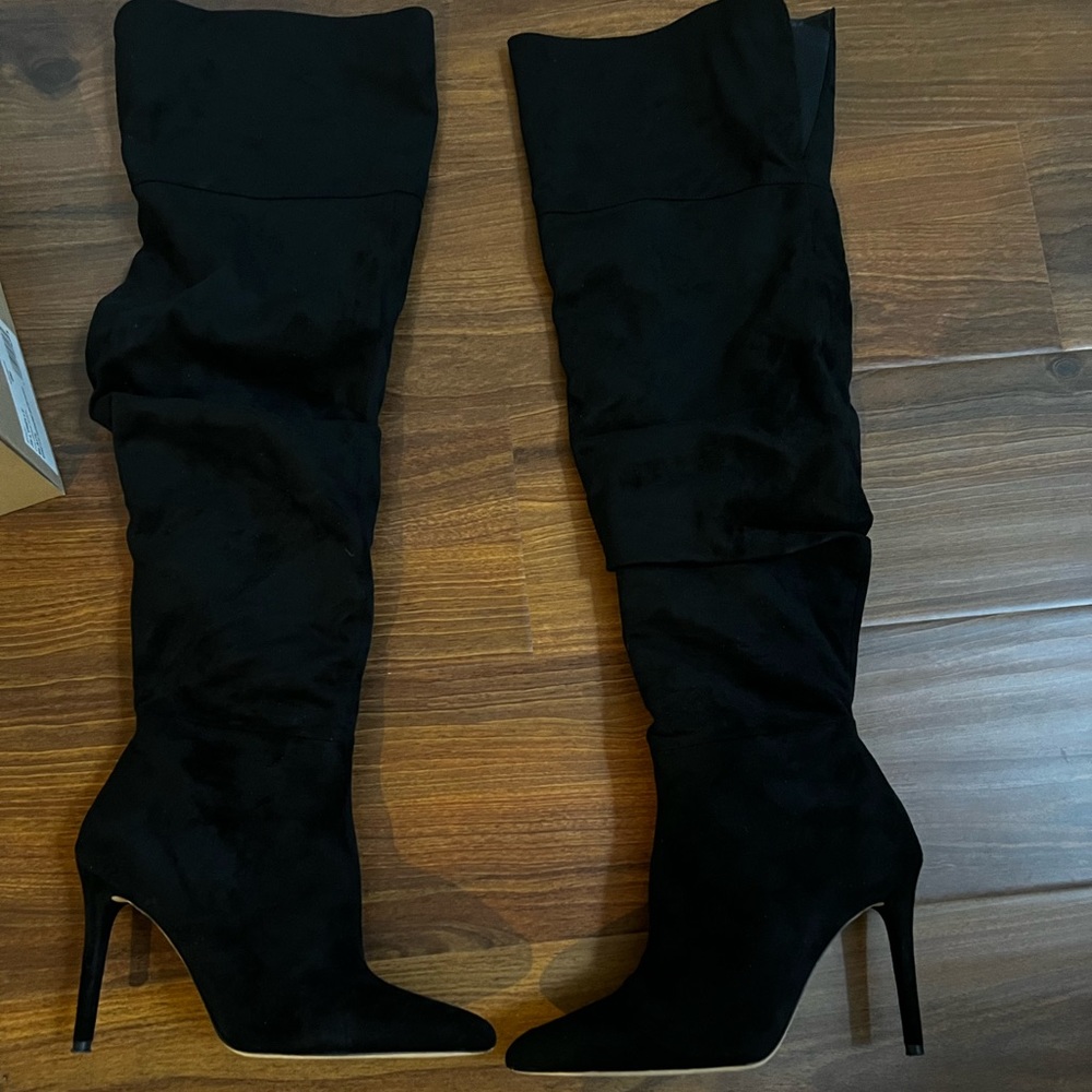 Jessica Simpson Lyrelle Faux Suede. Size 8. Black. Used once.